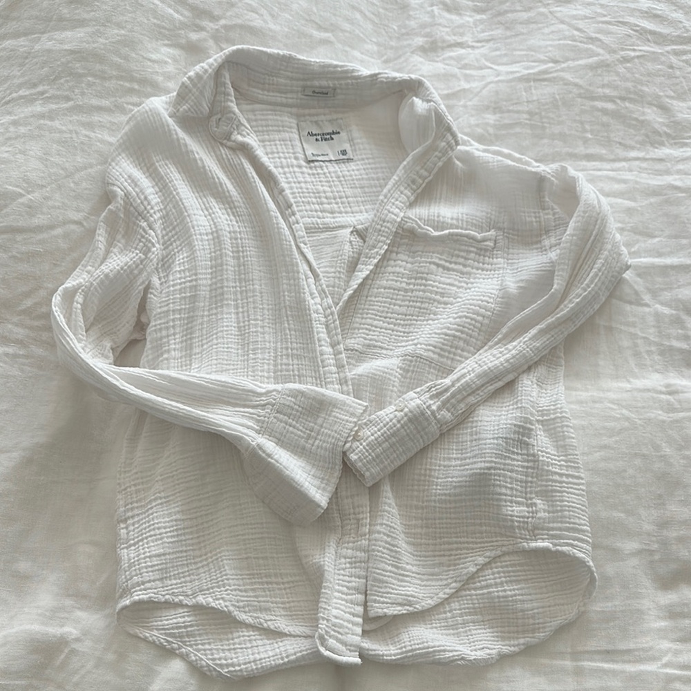 Abercrombie & Fitch Cream Textured Button Down Blouse Shirt
